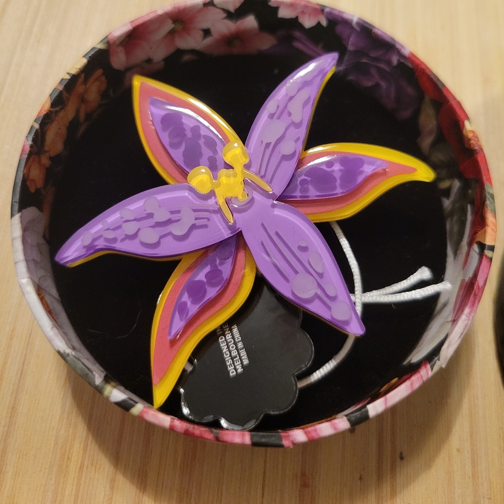 Erstwilder Orchid Brooch